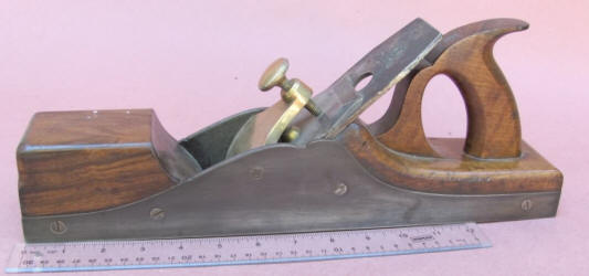 English Walnut Infill Closed Handle Panel / Fore Plane