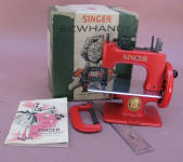 Red Singer Model 20 -10 Toy Sewing Machine / TSM w/ Original Box