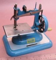 Vulcan English Toy Sewing Machine / TSM