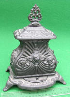 The Pet Cast Iron Toy Stove