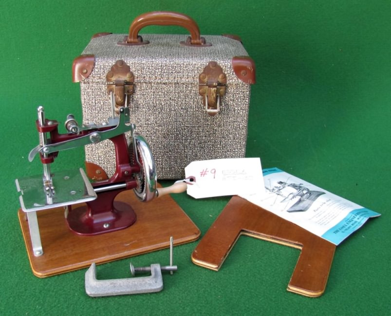 Powerhouse Collection - 'Peter Pan Model 0' toy sewing machine