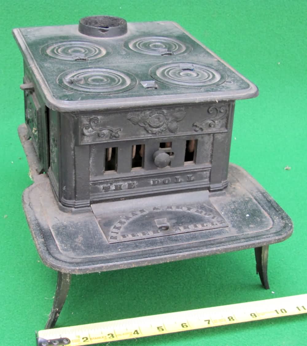 Antique Queen Salesman Sample Mini Cast Iron Stove - collectibles - by  owner - sale - craigslist