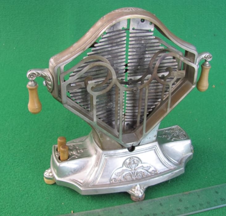 Sold at Auction: 1940's GE Toaster General Electric