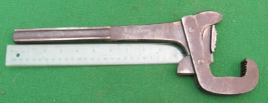 Sheffy Mfg. Co. Patented 1896 Quick Adjust Pipe Wrench