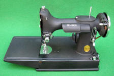 Super Rare 1940 Crinkle Finish Black Singer 221 Featherweight Sewing Machine (AF588937)