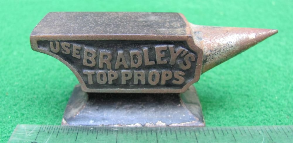 Vintage Industrial Anvil, 20th Century For Sale at 1stDibs  small anvil  vintage, antique anvil logos, vintage anvil for sale