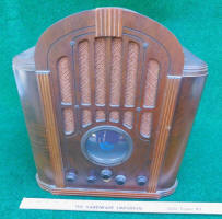 RCA # 143 Superhetrodyne 8 Tube Tombstone Radio