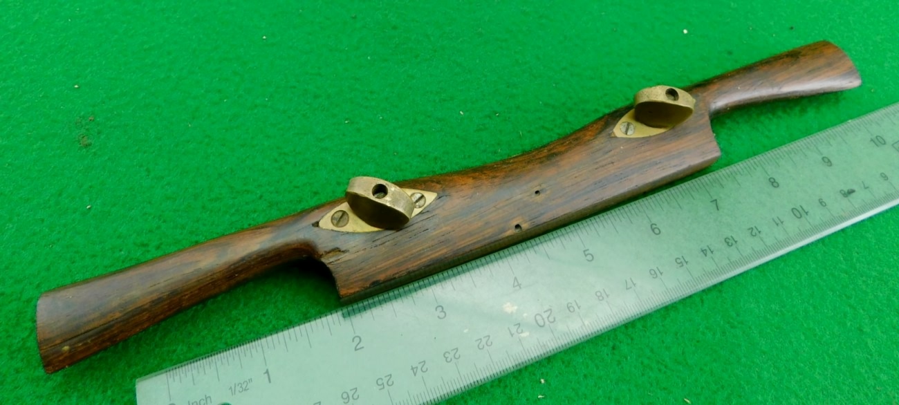 11 1/2 Vintage Wooden Spokeshave w 1 3/4 Blade 42940 – The Vintage Tool  Shop, The Old Dairy, Carters Barn Farm, Piddlehinton, Dorchester DT2 7TH