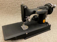 Super Rare 1939 "Crinkle Finish" Black Singer 221 Featherweight Sewing Machine (AF387779)