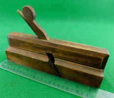 C E Chelor - Living in Wrentham Hollow Molding Plane