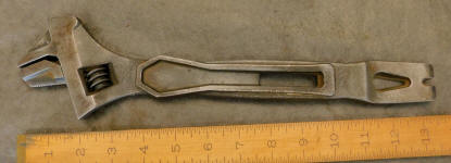 Combo Tool Pipe & Nut / Wrench Hammer / Nail Puller / Pry Bar