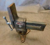 Will-Burt Versa Vise 2 1/2" Wide Jaws w/ Swivel Base