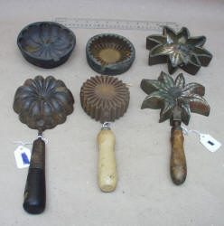 Antique Silk Flower Iron