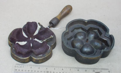 Large Silk Flower Iron / Leaf Iron