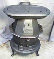 Magee 
	Furnace Co. Sadiron Heating Stove