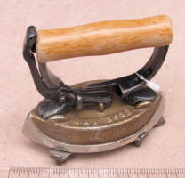 Patented 1895 Center Mount Removable Handle  Child Size Iron