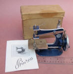 French Princess Toy Sewing Machine / TSM 