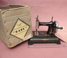 Cast Iron French Baby TSM / Toy Sewing Machine