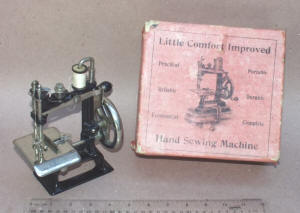 Little Comfort Improved Toy Sewing Machine