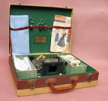 Singer Model 20-10 Sewing Machine w/ Maniquin / Box & More