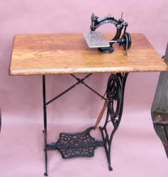 "Princess" Toy Treadle Sewing Machine / TSM