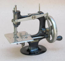 1st Model Singer 20-10 TSM Toy Sewing Machine