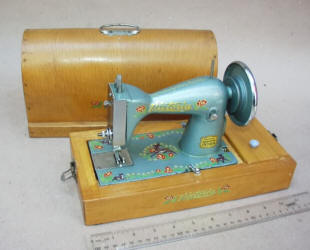 Victoria TSM Toy Sewing Machine