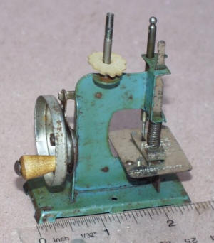 Liliputian TSM Toy Sewing Machine