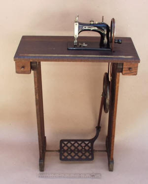 Eldregette Toy Treadle Sewing Machine