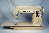  
	Singer Featherweight 301 Sewing Machine