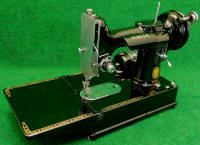 1955 Black Singer Featherweight 222K FreeArm Sewing Machine---US Voltage (EK637377)