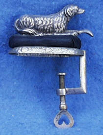 Dog Sewing Bird / Clamp