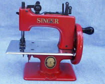 Singer Toy Sewing Machine TSM