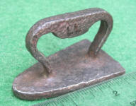 Patented Antiques.com Sells Antique Irons